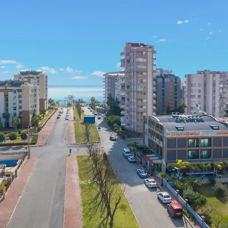 فندق Laren Sea Side