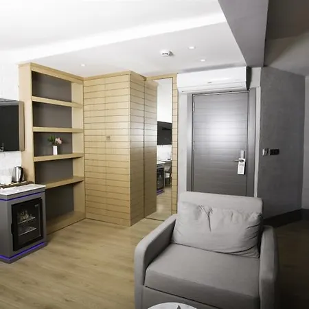 فندق Laren Sea Side 4*