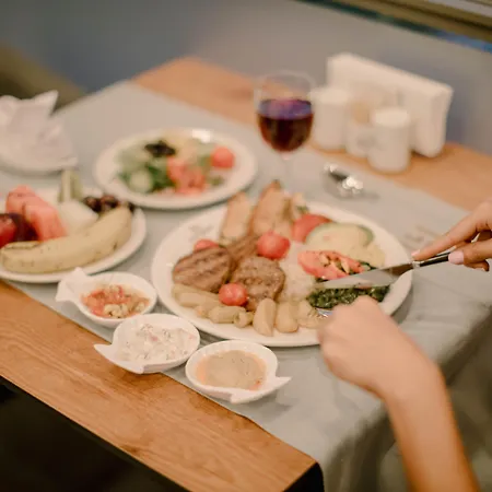 Laren Sea Side 酒店 4*