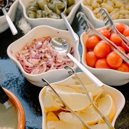 酒店 Laren Sea Side 4*