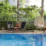 Hotel Laren Sea Side 4*