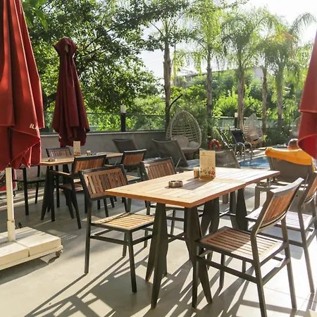 Hotel Laren Sea Side